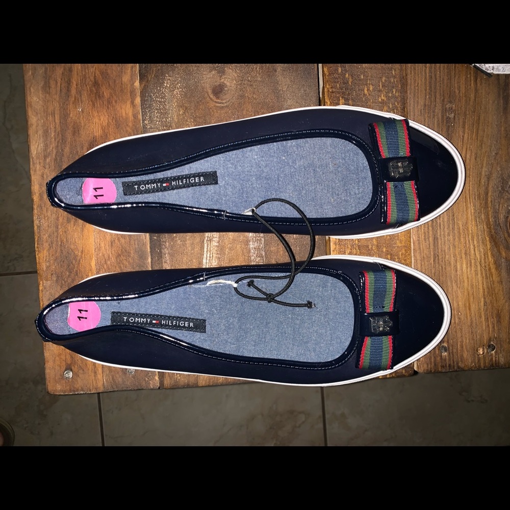 New Woman’s shoes size 11